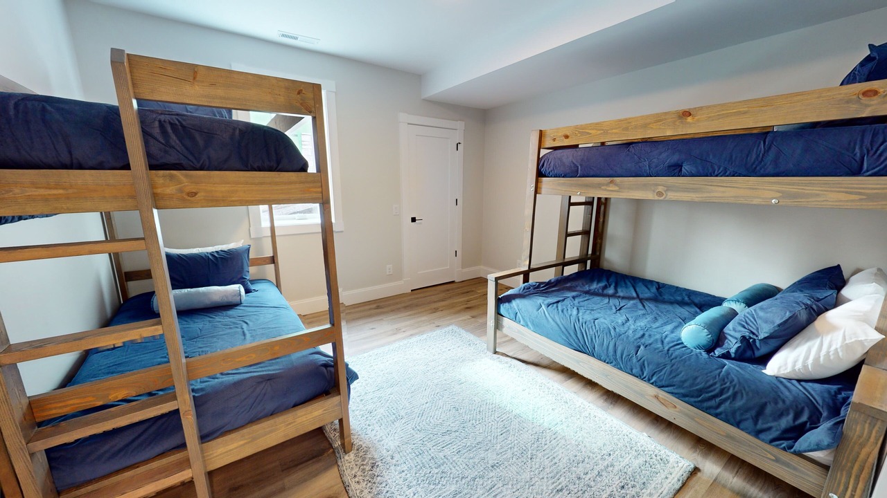 Photo of Bedroom in Snowshoe