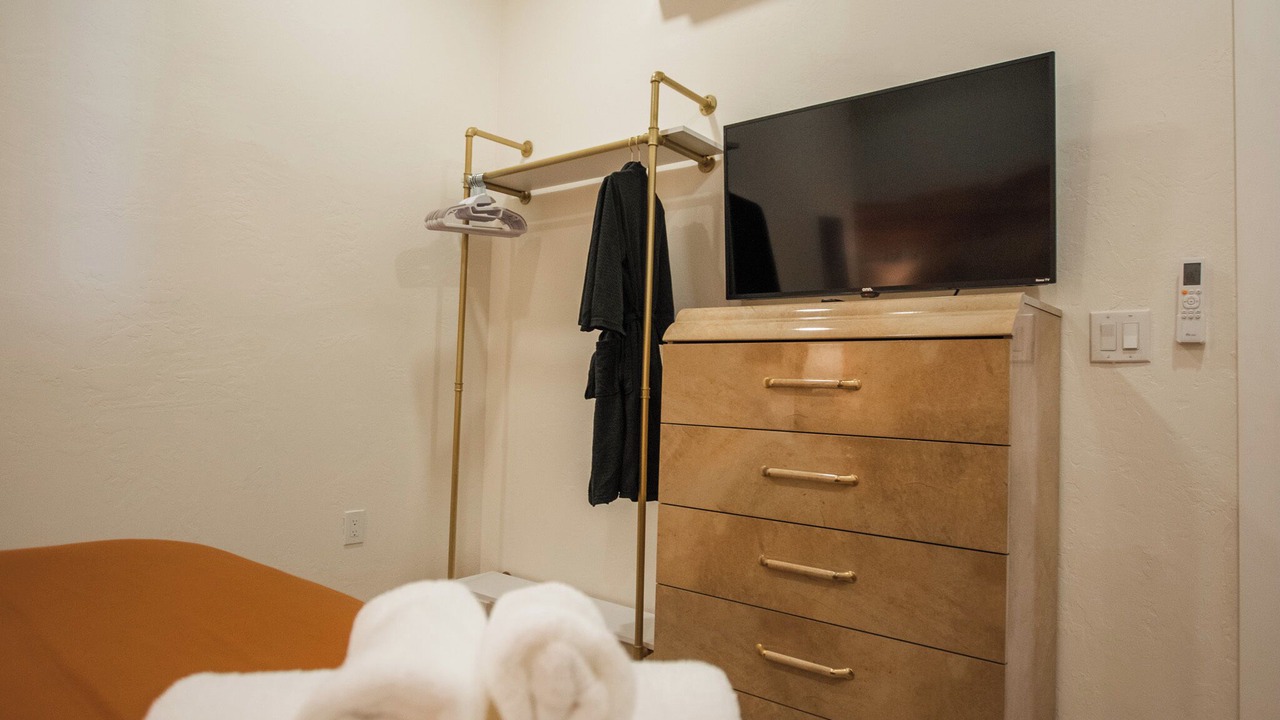 Photo of Bedroom in South Broadway