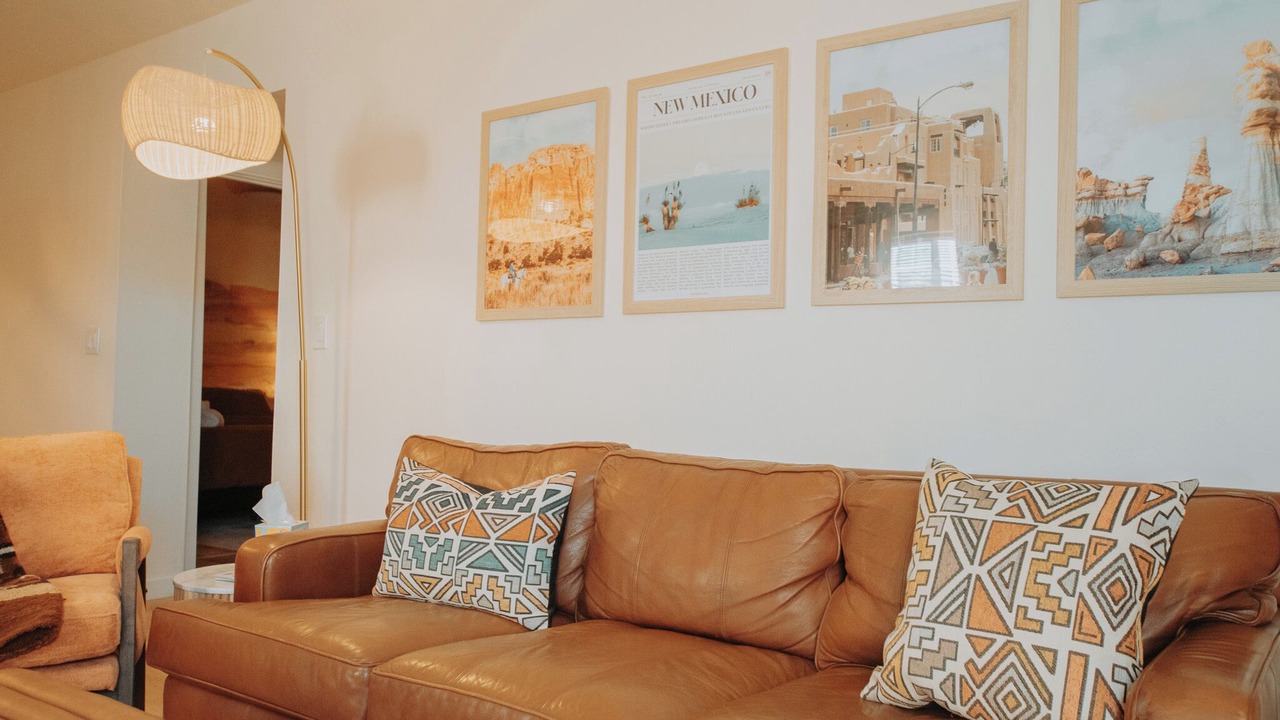 Photo of Livingroom in South Broadway