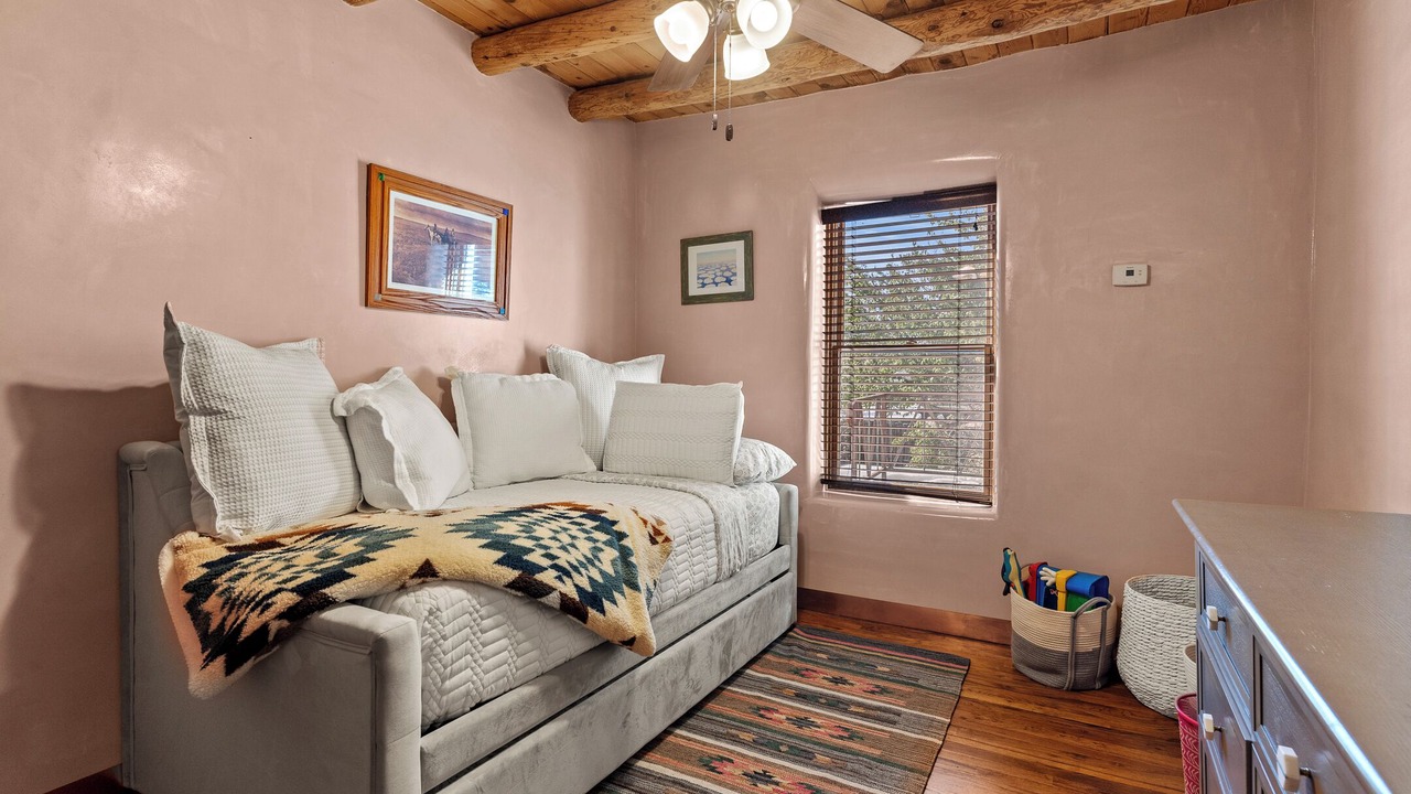 Photo of Livingroom in Tesuque
