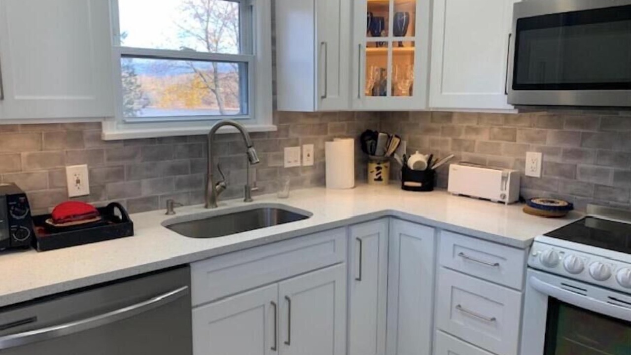 Photo of Kitchen in Village of Waterford
