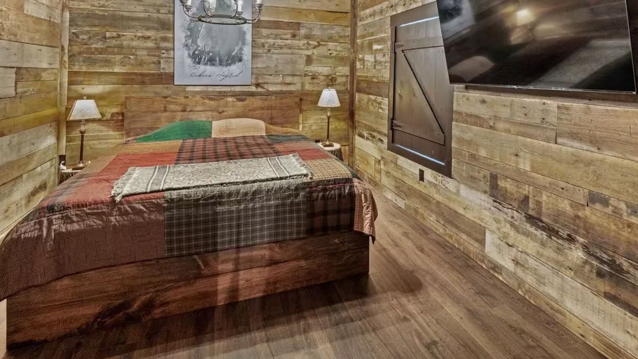 Photo of Bedroom in Adamstown
