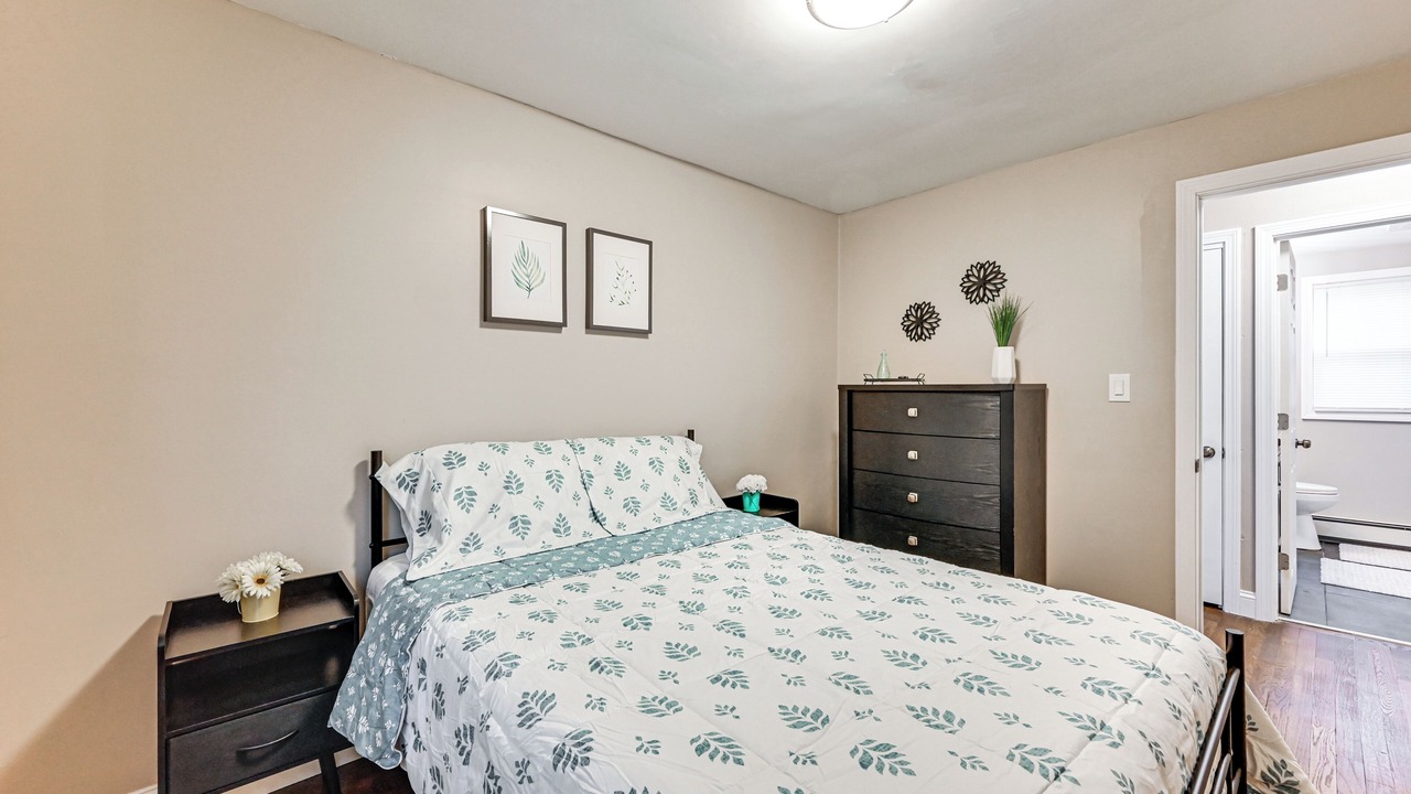 Photo of Bedroom in Sixteen Acres