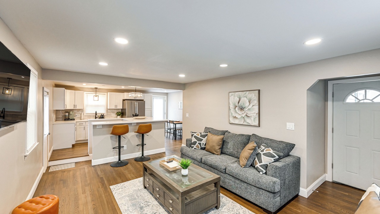 Photo of Livingroom in Sixteen Acres