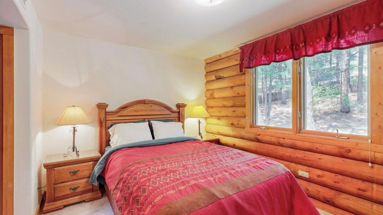 Photo of Bedroom in Canoncito