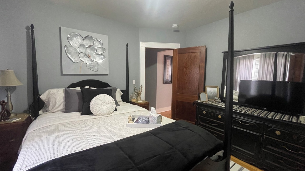 Photo of Bedroom in Syracuse