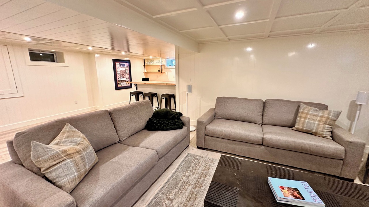 Photo of Livingroom in Deerfield