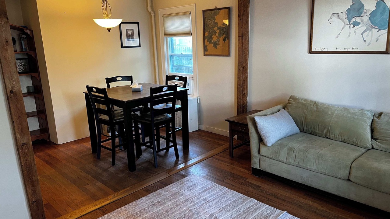 Photo of Livingroom in Old North End