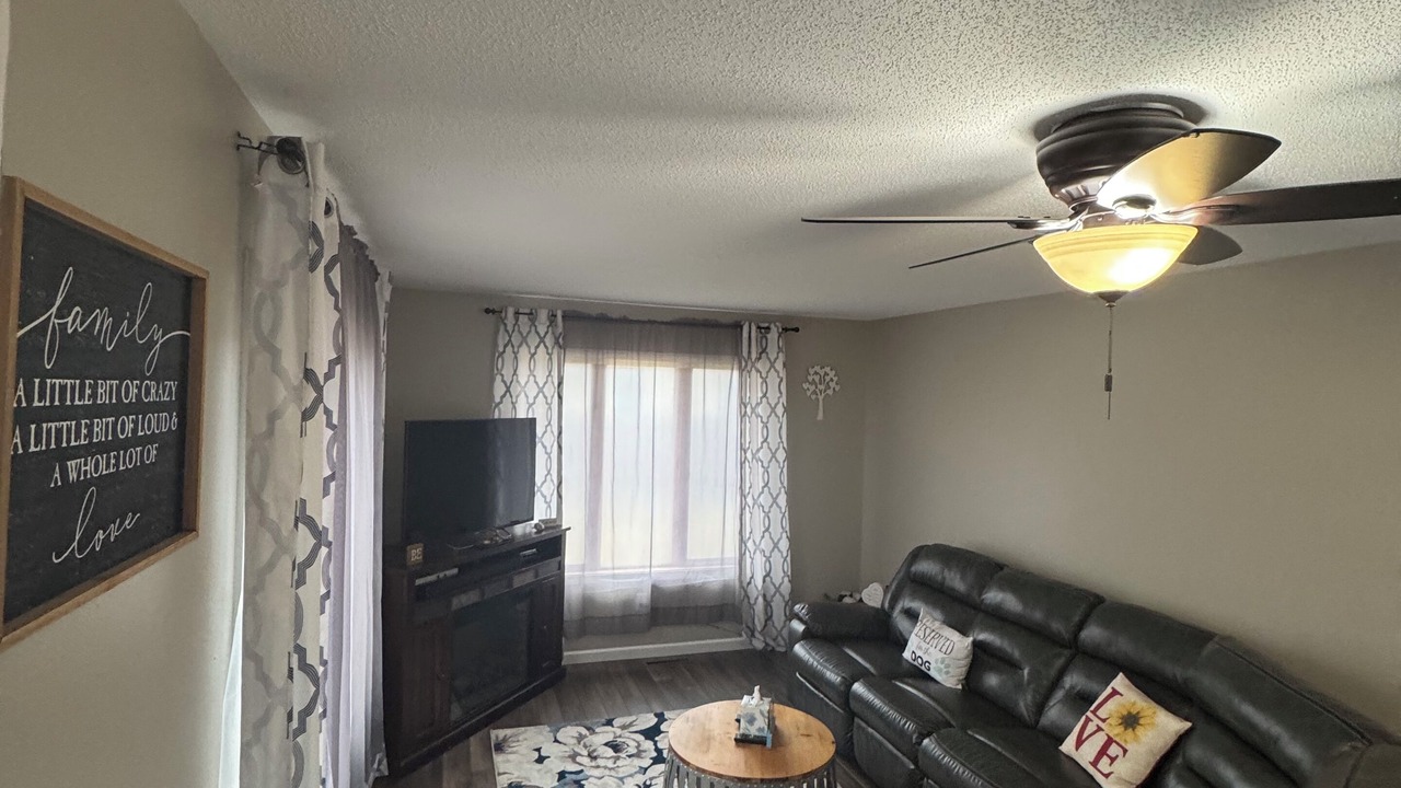Photo of Livingroom in Cadott