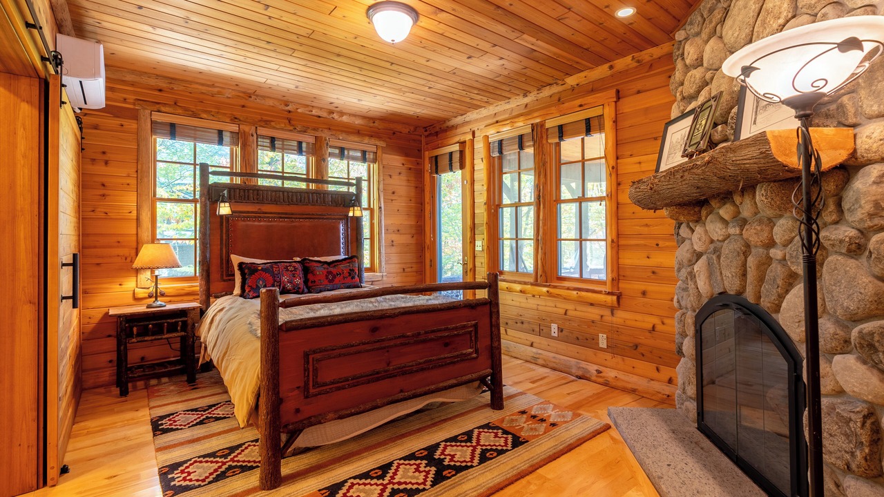 Photo of Bedroom in Lake Placid