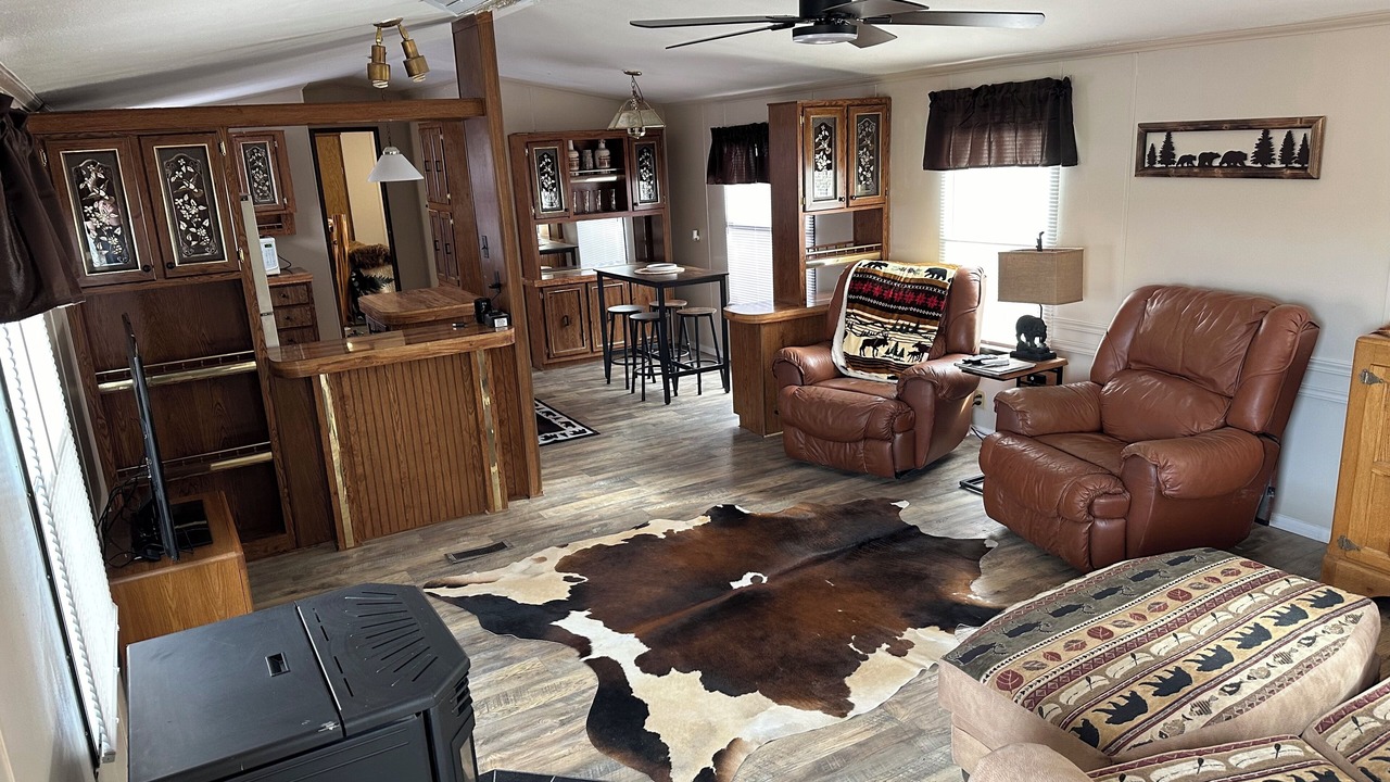 Photo of Livingroom in Navajo Dam