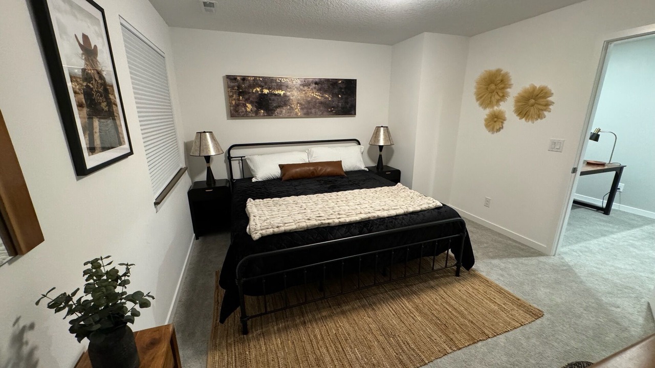 Photo of Bedroom in Cedar Falls