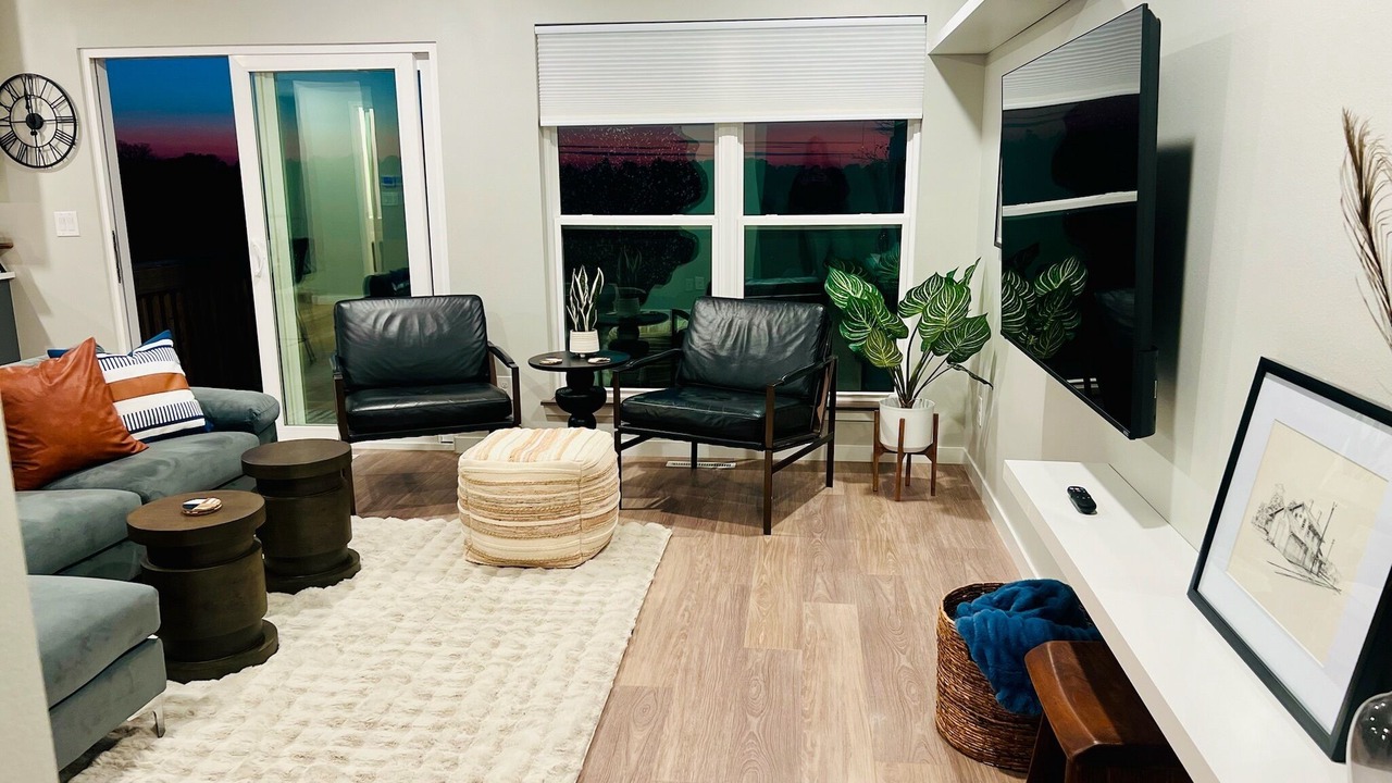 Photo of Livingroom in Cedar Falls