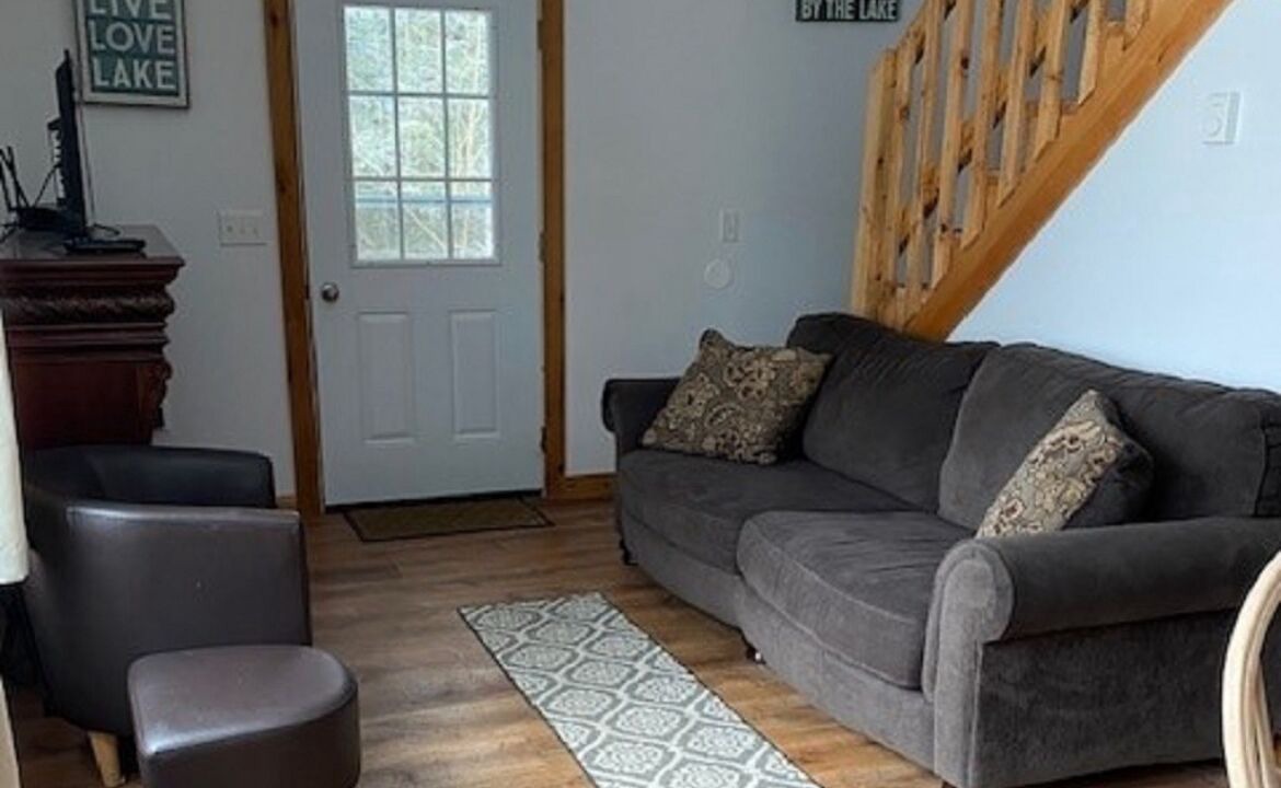 Photo of Livingroom in Town of Clifton