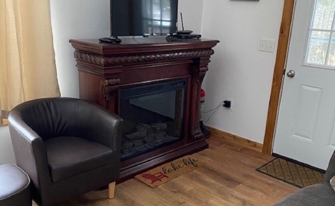 Photo of Livingroom in Town of Clifton