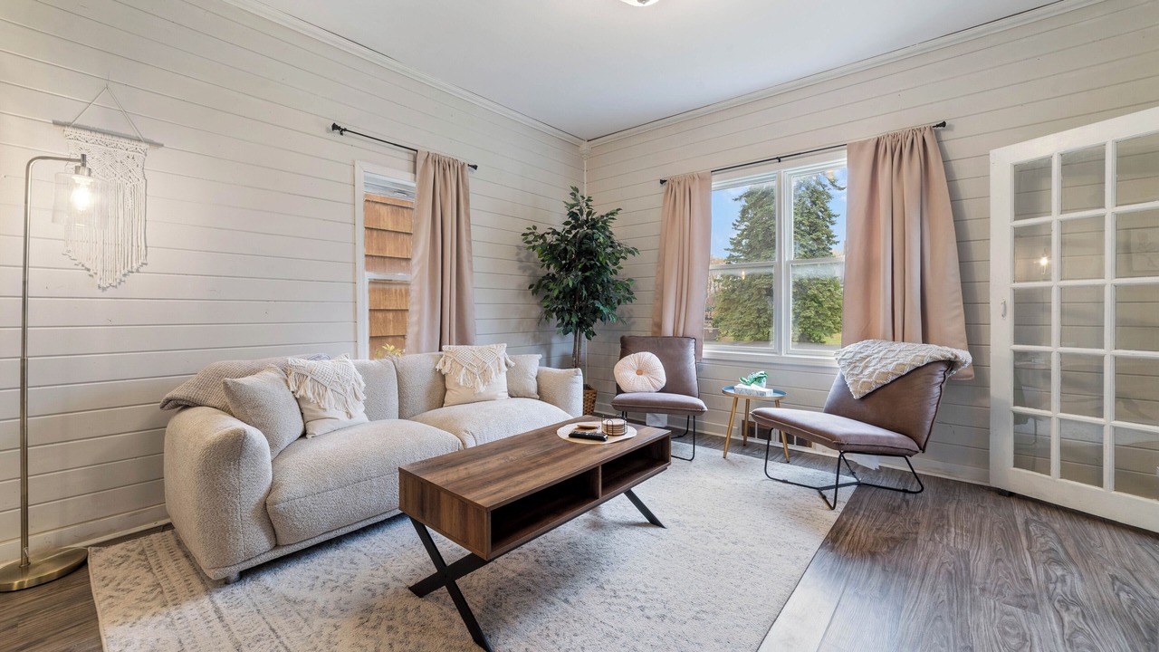 Photo of Livingroom in Billings Park
