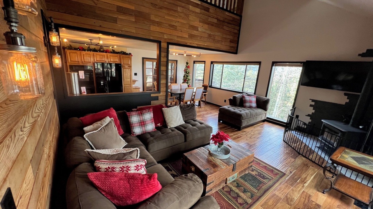 Photo of Livingroom in Angel Fire