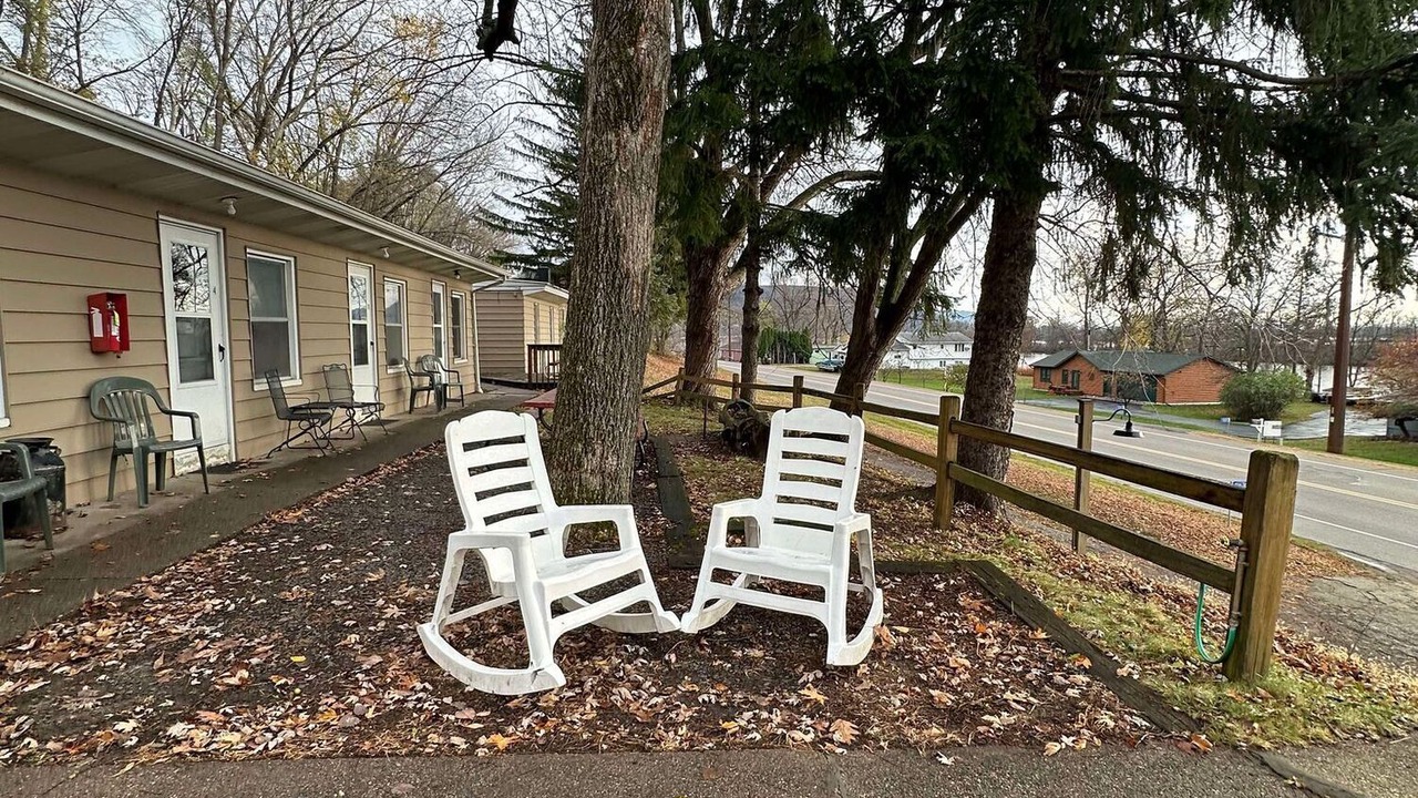 Photo of Others in Alma