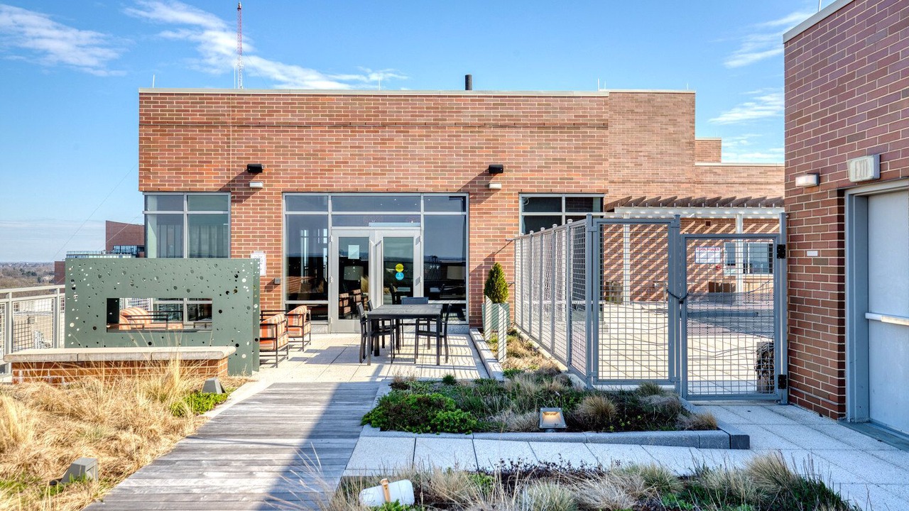 Photo of Outdoor in Woodmont Triangle