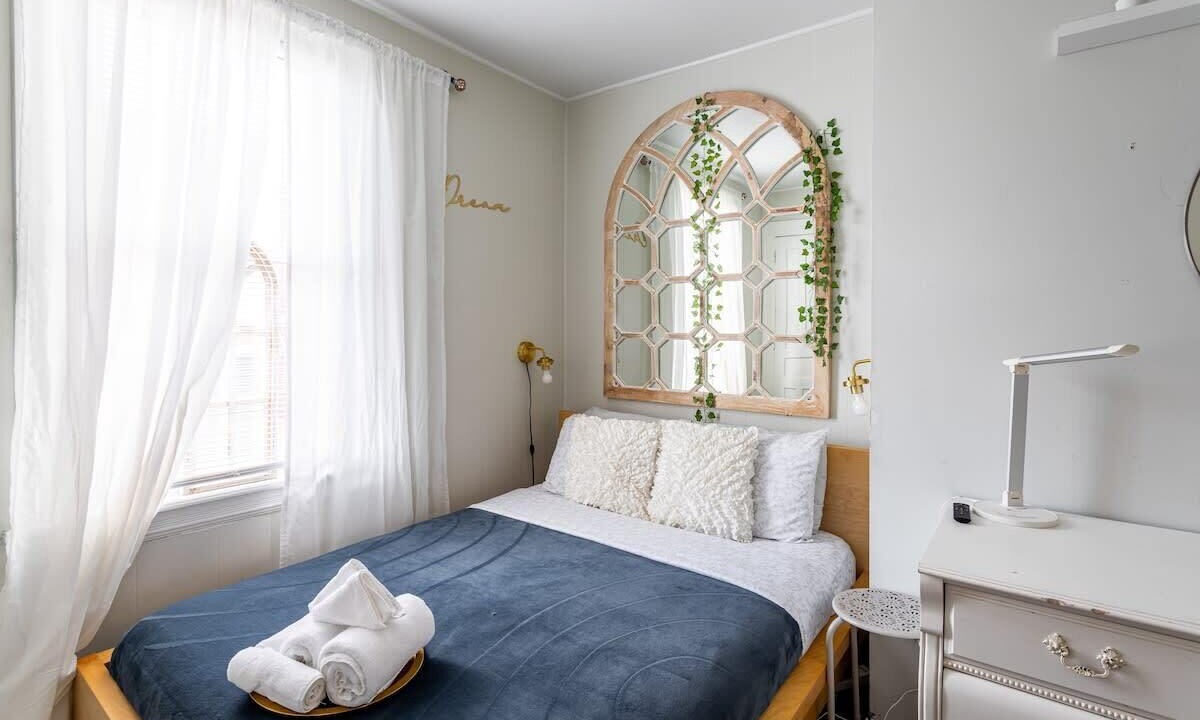 Photo of Bedroom in West End - West Side