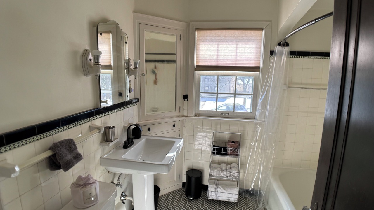 Photo of Bathroom in Hale