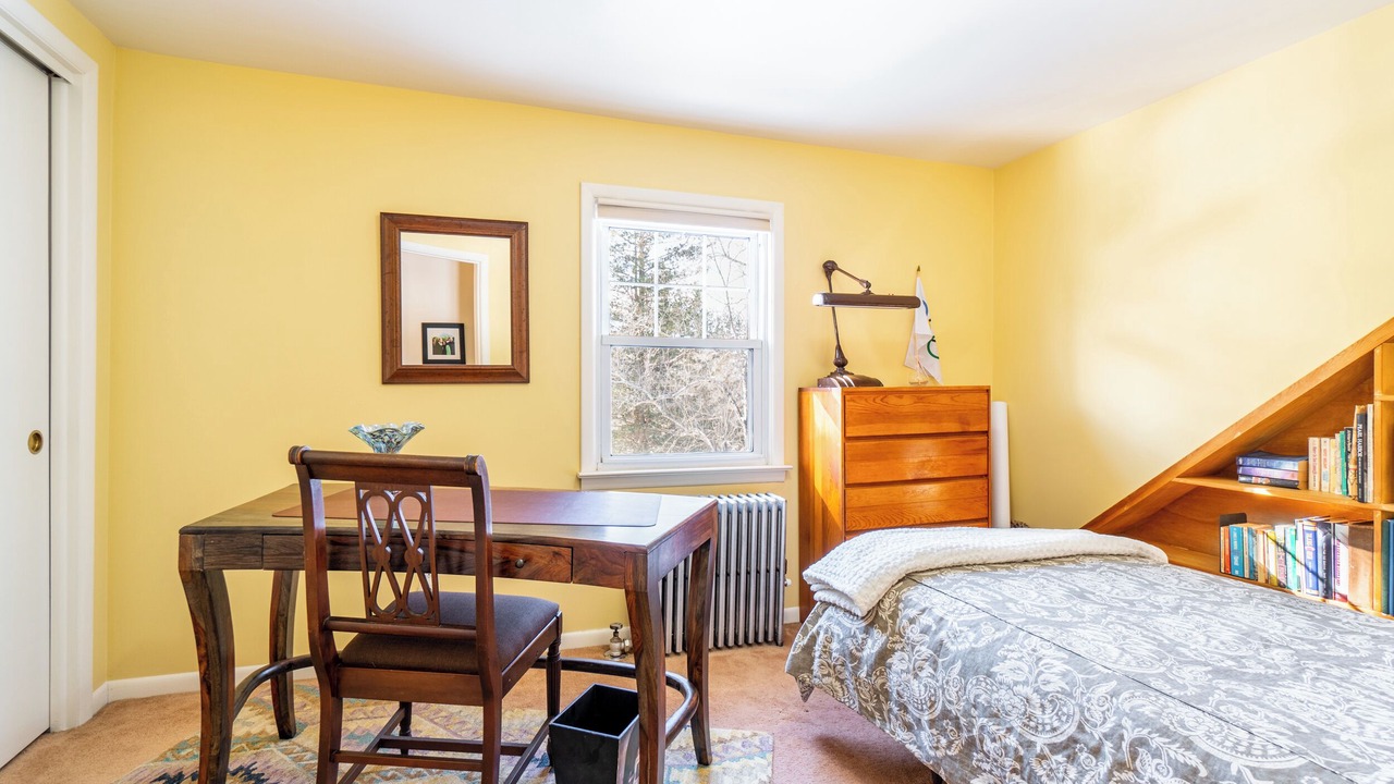 Photo of Bedroom in Lanesborough