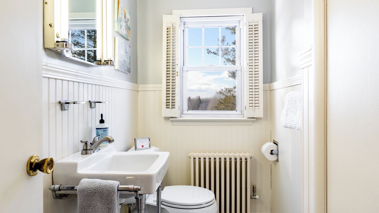 Photo of Bathroom in Lanesborough