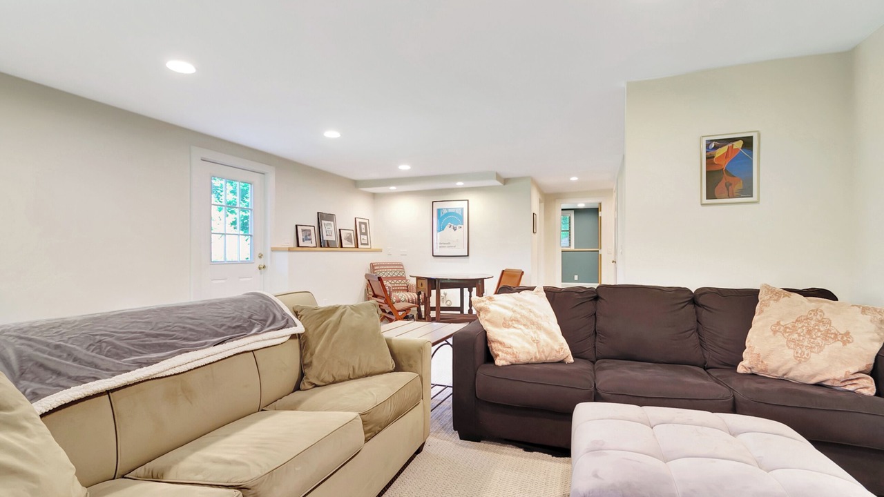 Photo of Livingroom in Weston