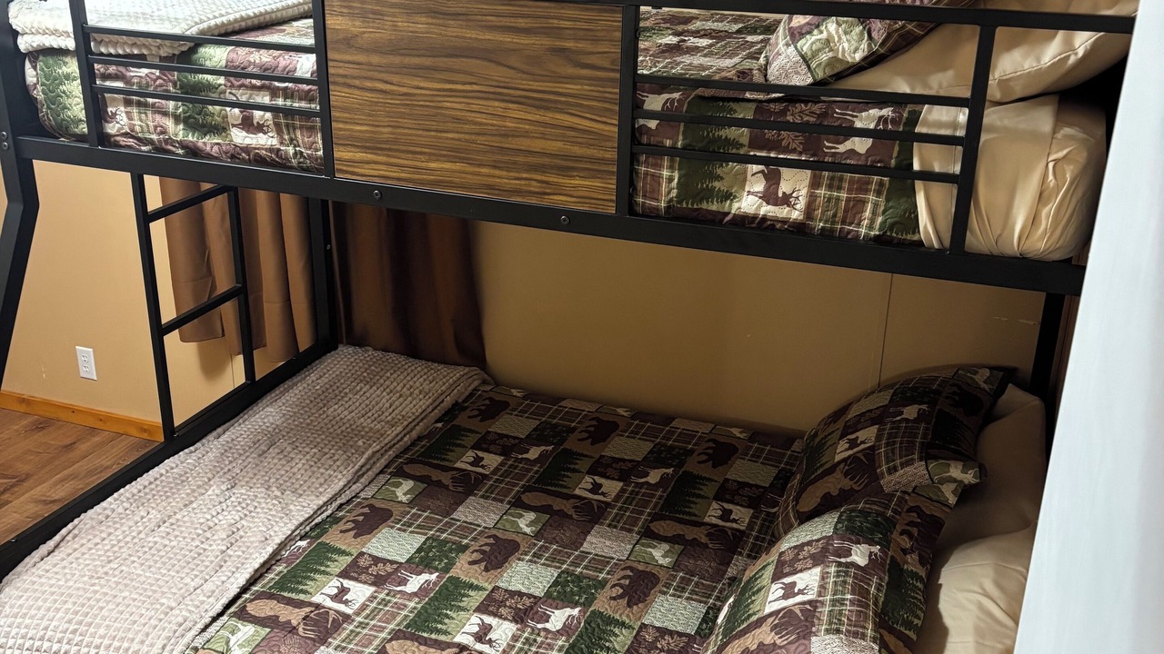 Photo of Bedroom in Valley Head