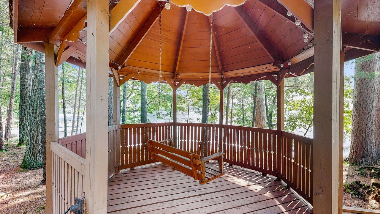 Photo of Patio Balcony in Lake Tomahawk