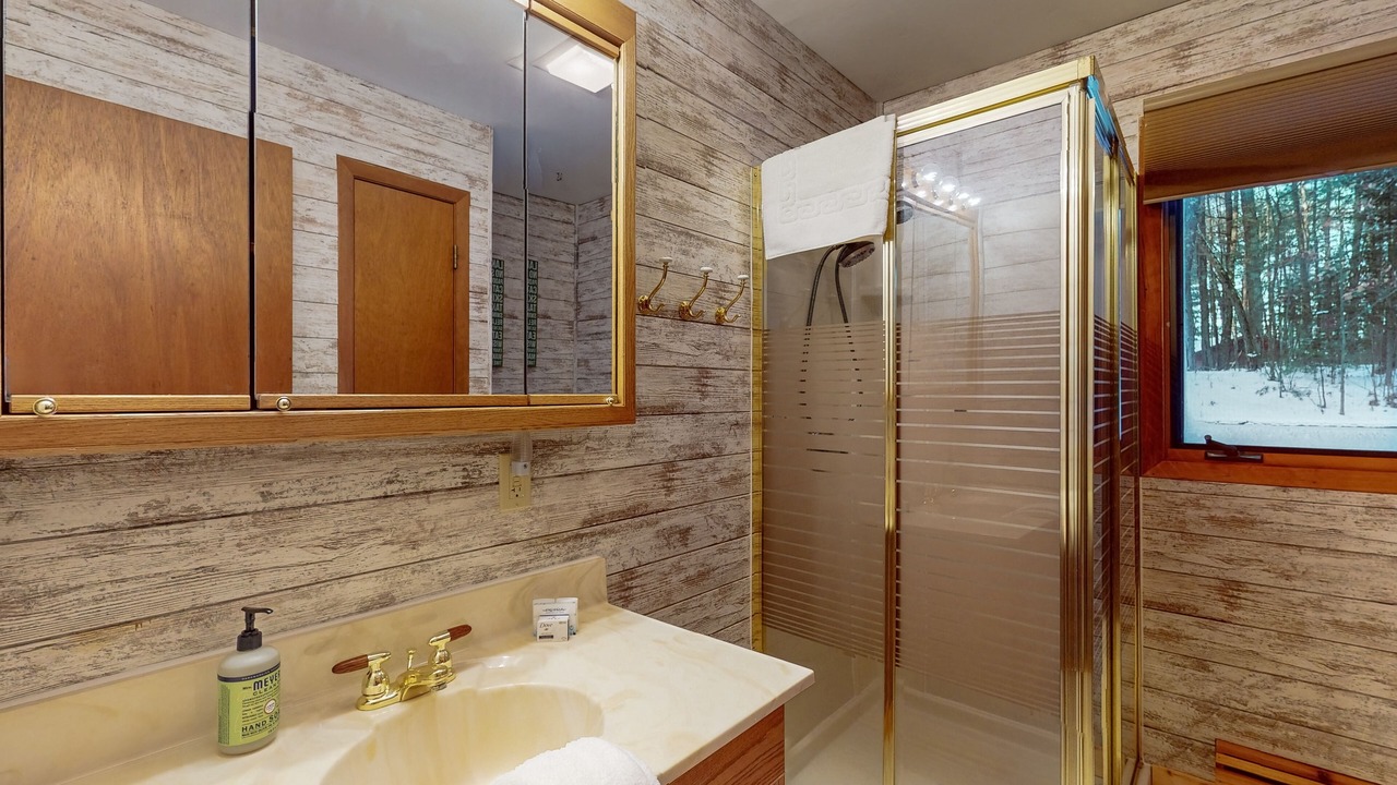Photo of Bathroom in Lake Tomahawk