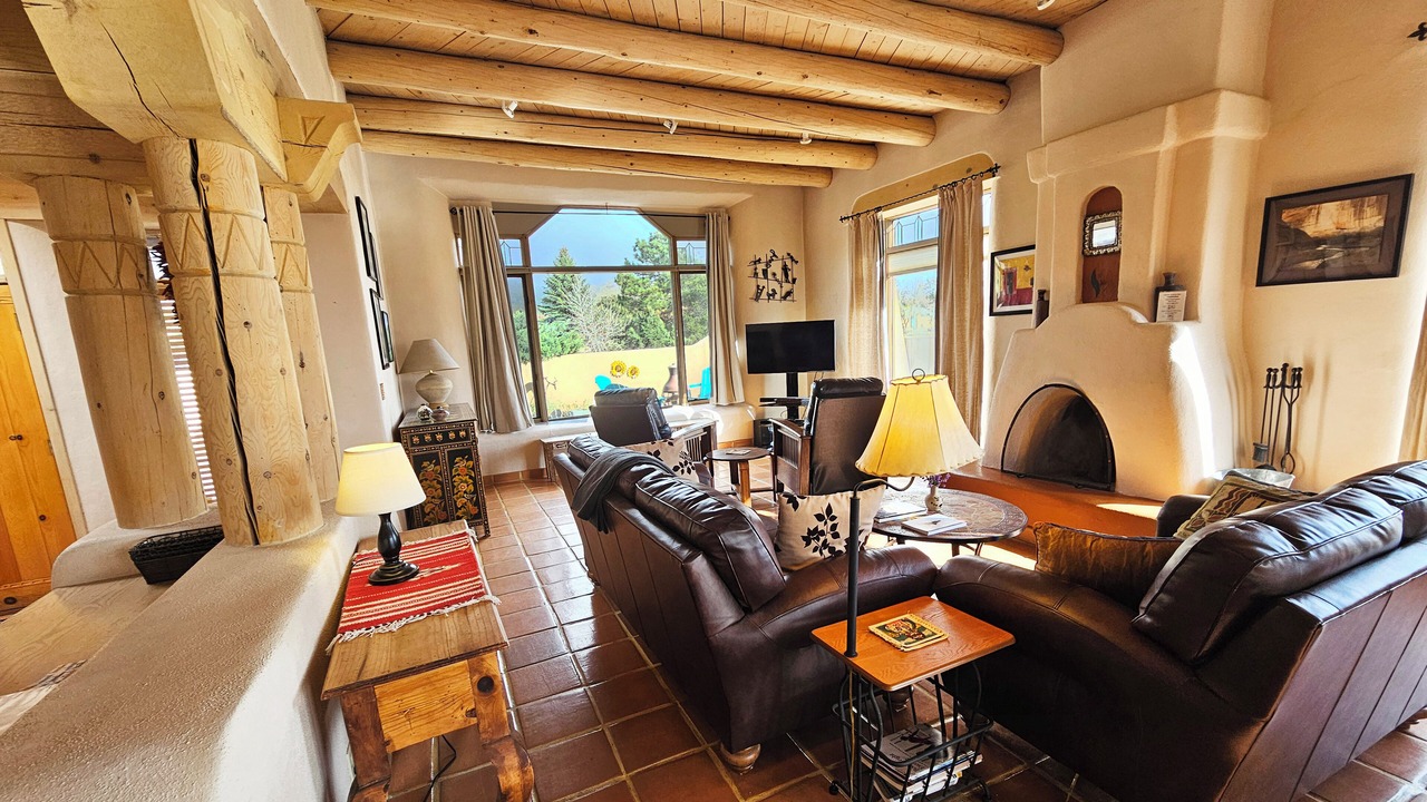 Photo of Livingroom in Arroyo Seco