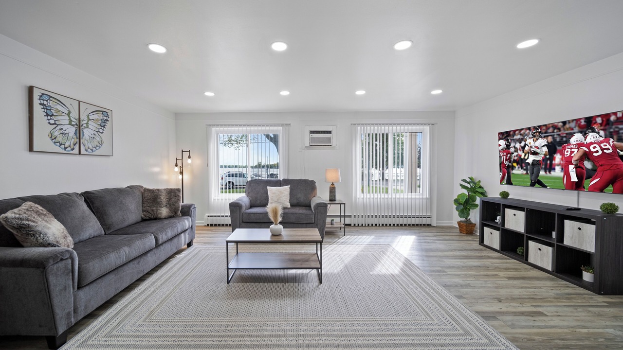 Photo of Livingroom in Walled Lake