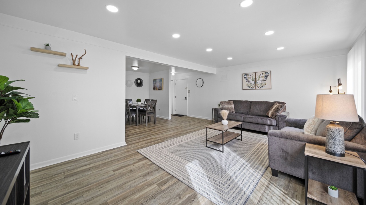 Photo of Livingroom in Walled Lake