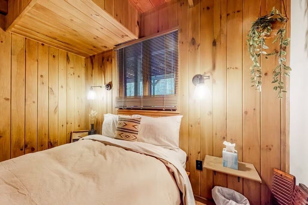 Photo of Bedroom in East Jamaica