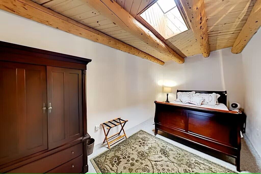 Photo of Bedroom in Arroyo Hondo