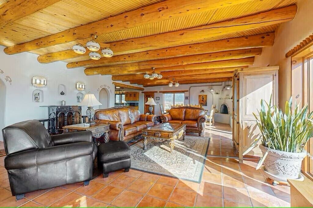 Photo of Livingroom in Arroyo Hondo