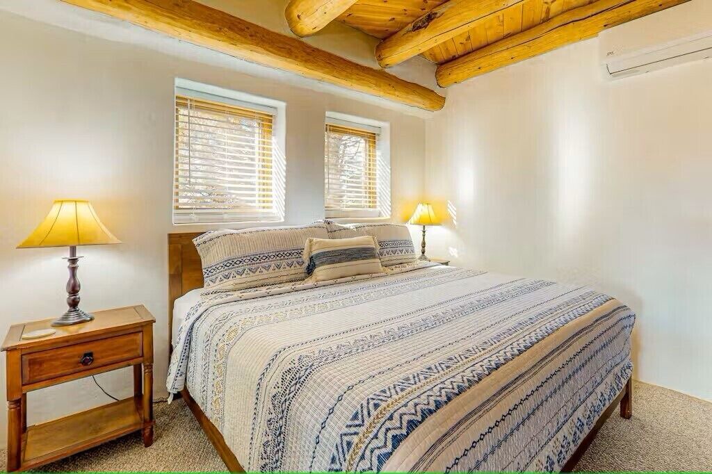 Photo of Bedroom in Arroyo Hondo