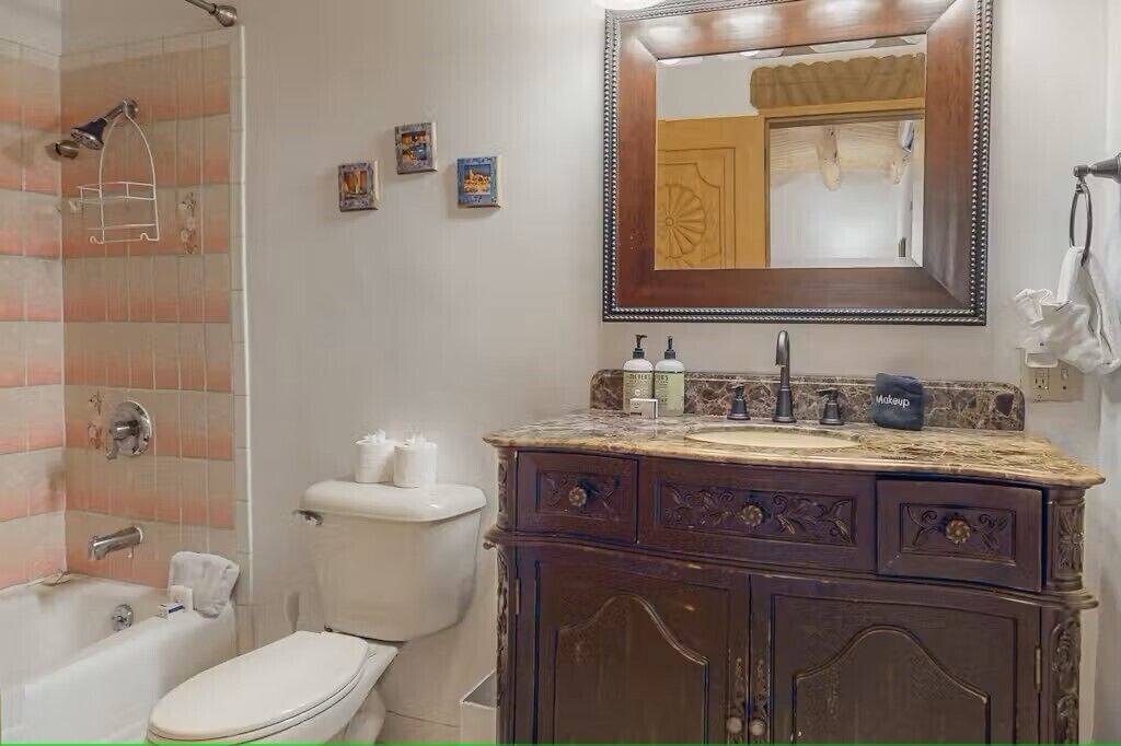 Photo of Bathroom in Arroyo Hondo