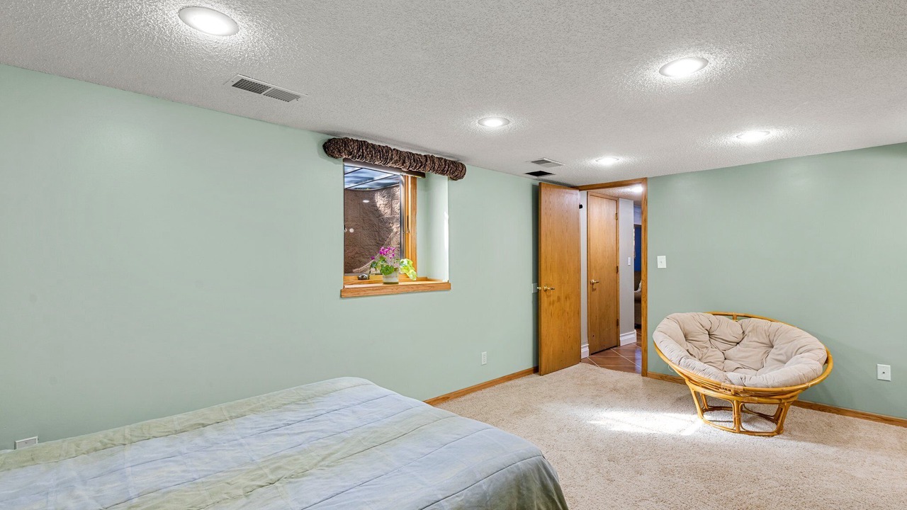 Photo of Bedroom in Burnsville