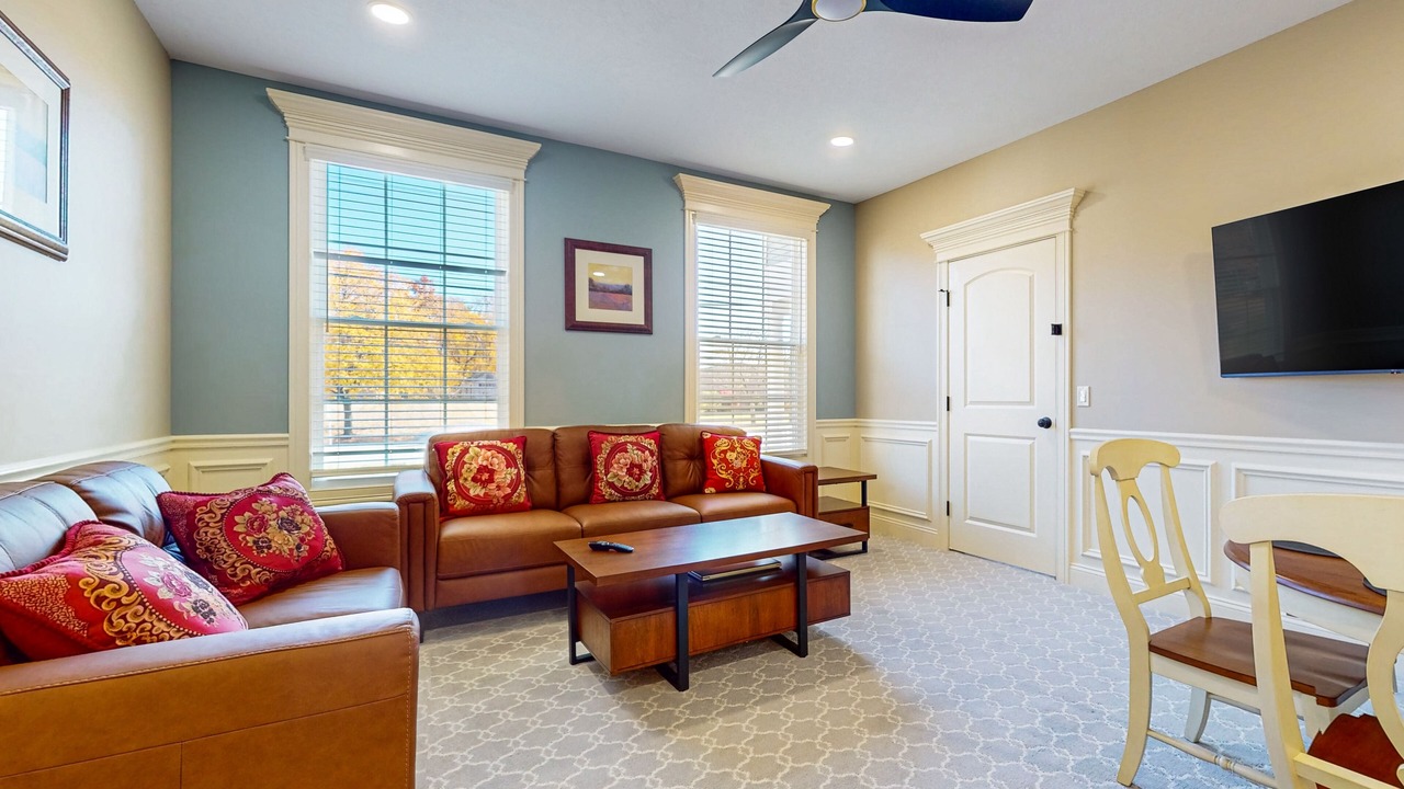 Photo of Livingroom in Holyoke