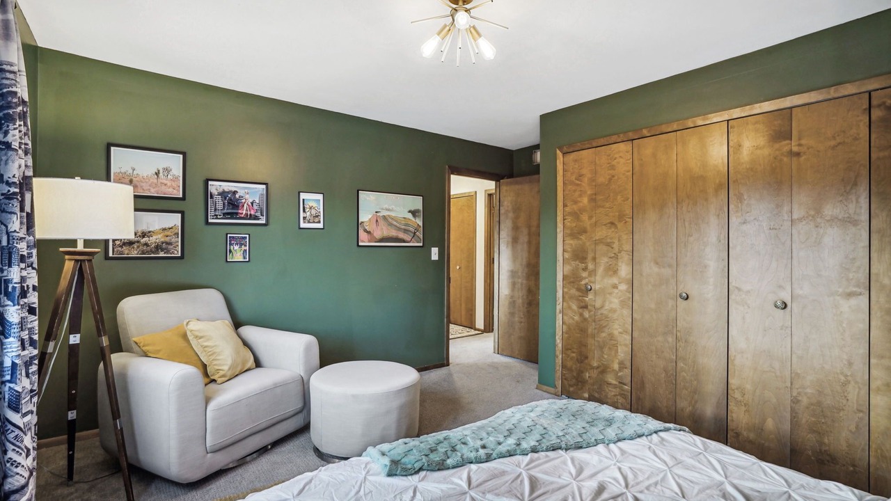 Photo of Bedroom in Mendota Heights