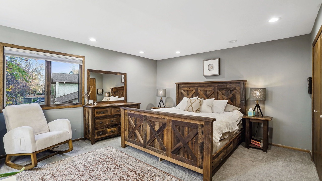 Photo of Bedroom in Mendota Heights