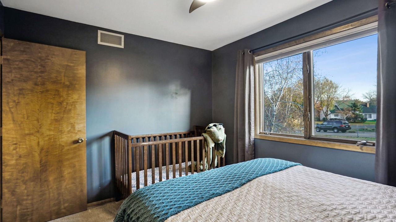 Photo of Bedroom in Mendota Heights