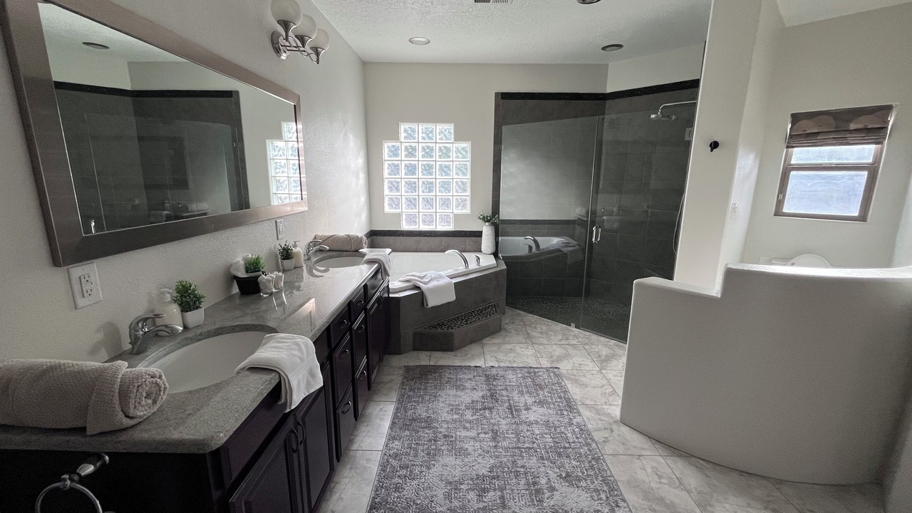 Photo of Bathroom in North Albuquerque Acres