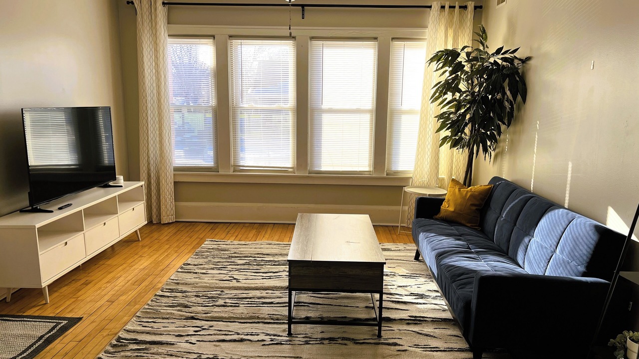 Photo of Bedroom in Summit - University