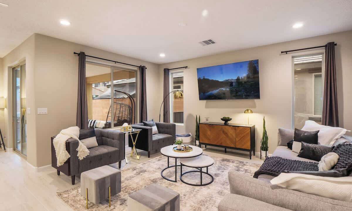 Photo of Livingroom in Mesa Del Sol Innovation Park