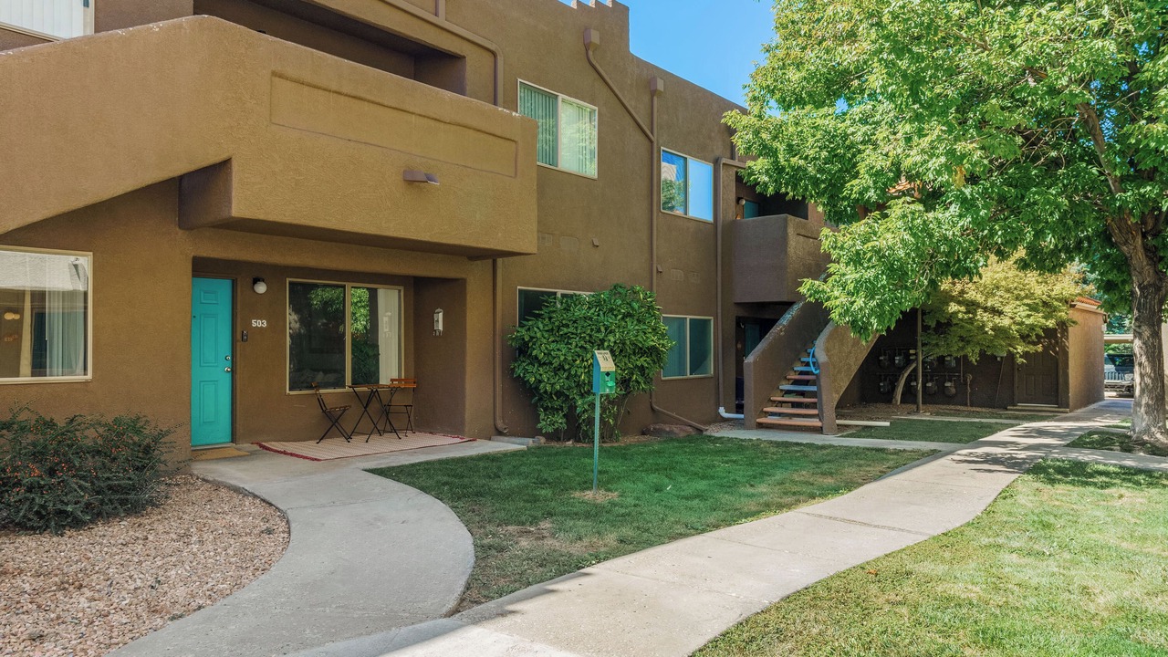 Photo of Outdoor in Glenwood Hills