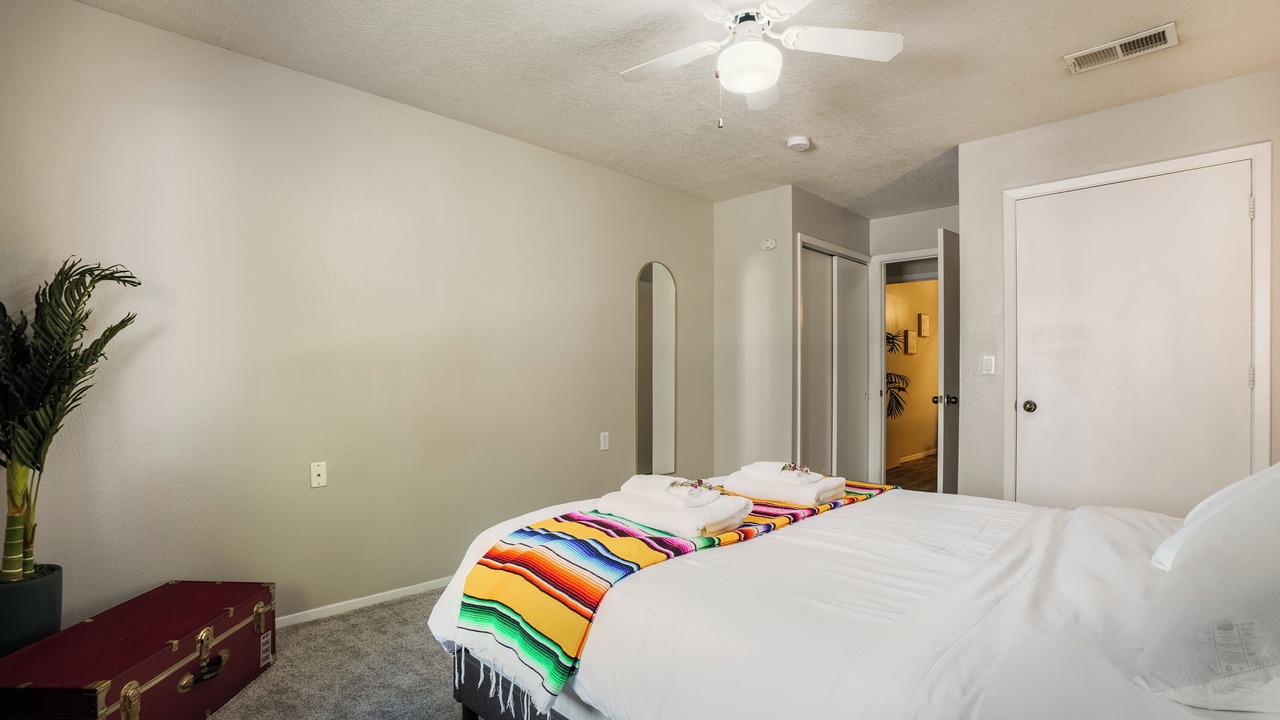 Photo of Bedroom in Glenwood Hills