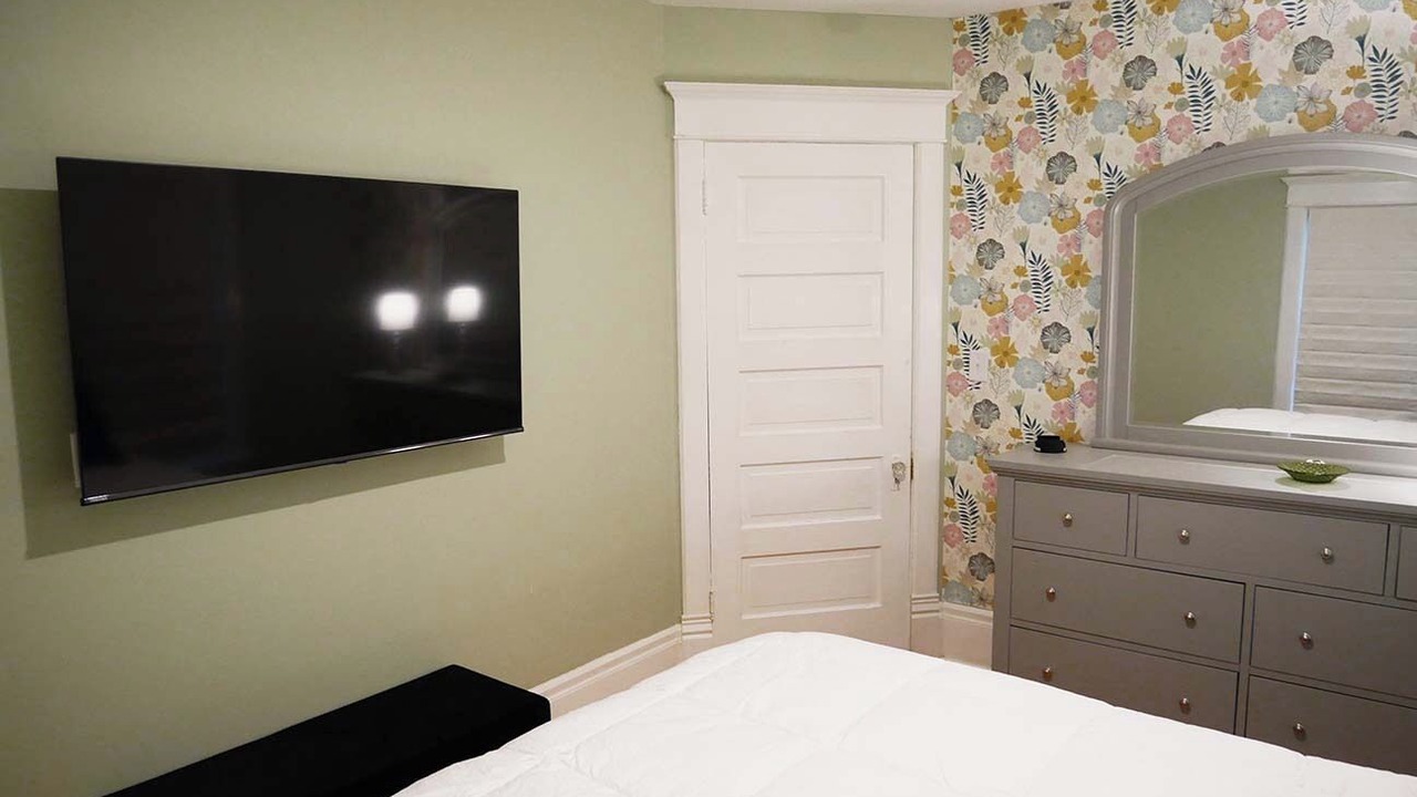 Photo of Bedroom in Hudson